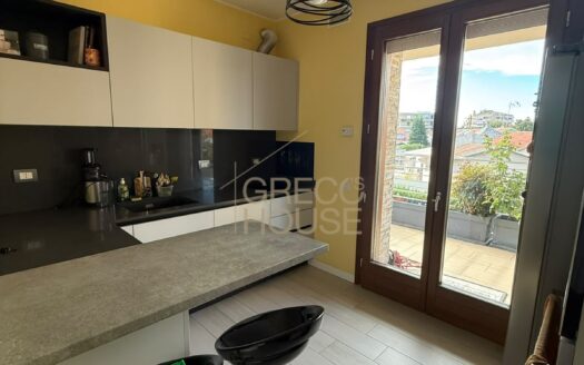 GF656-BUSTO ARSIZIO, MODERNO BILOCALE CON TERRAZZO, CANTINA E BOX SINGOLO